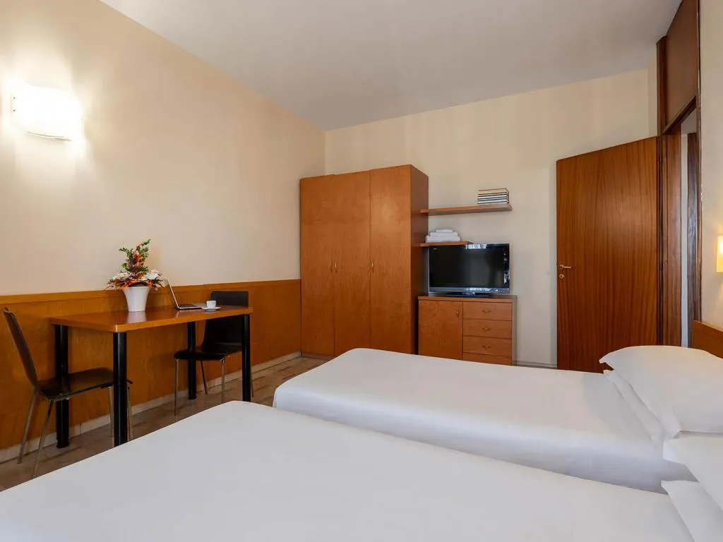 TWIN WITH KITCHENETTE Room, iH ApartHotel Milano Argonne Park, Milan