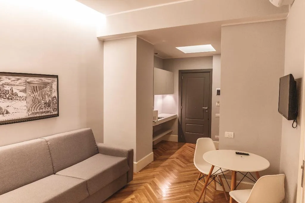 JUNIOR SUITE DELUXE Room, Relais Della Porta, Naples