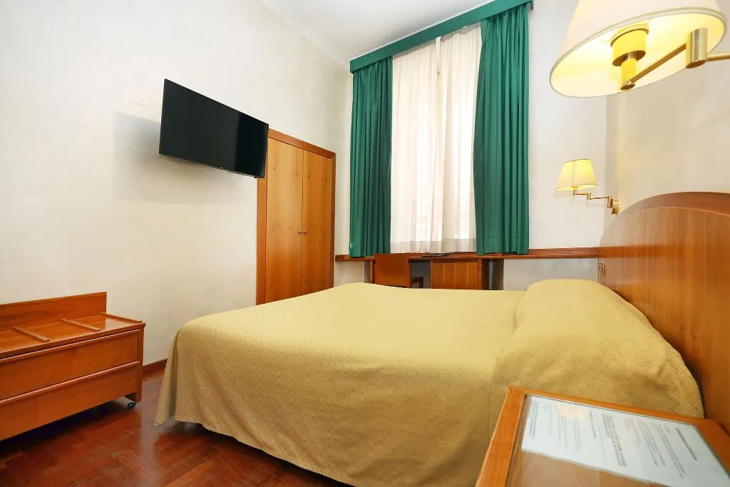 Double or Twin STANDARD Room, Corot, Rome