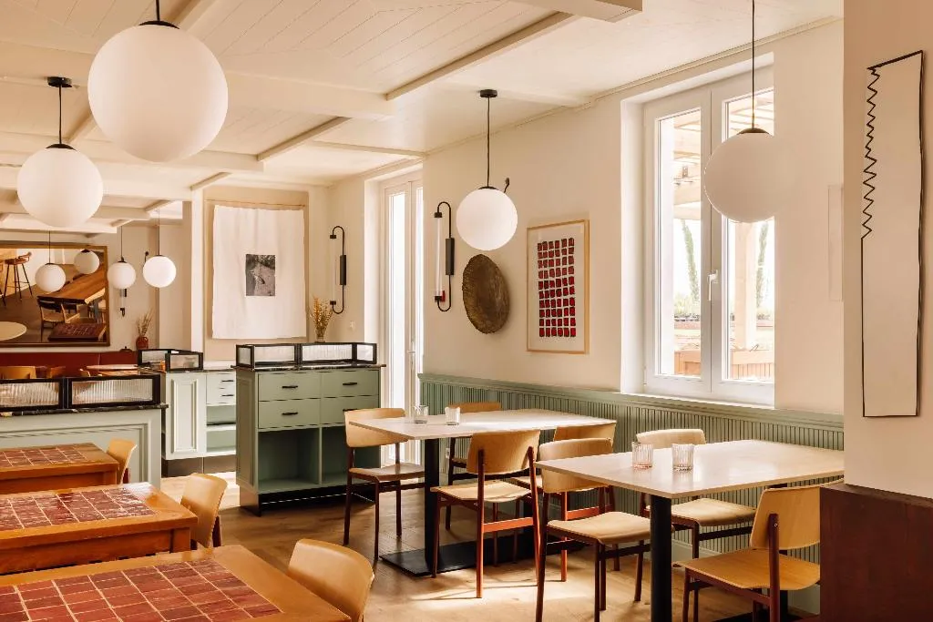 Restaurant, Locke De Santa Joana, Lisbon