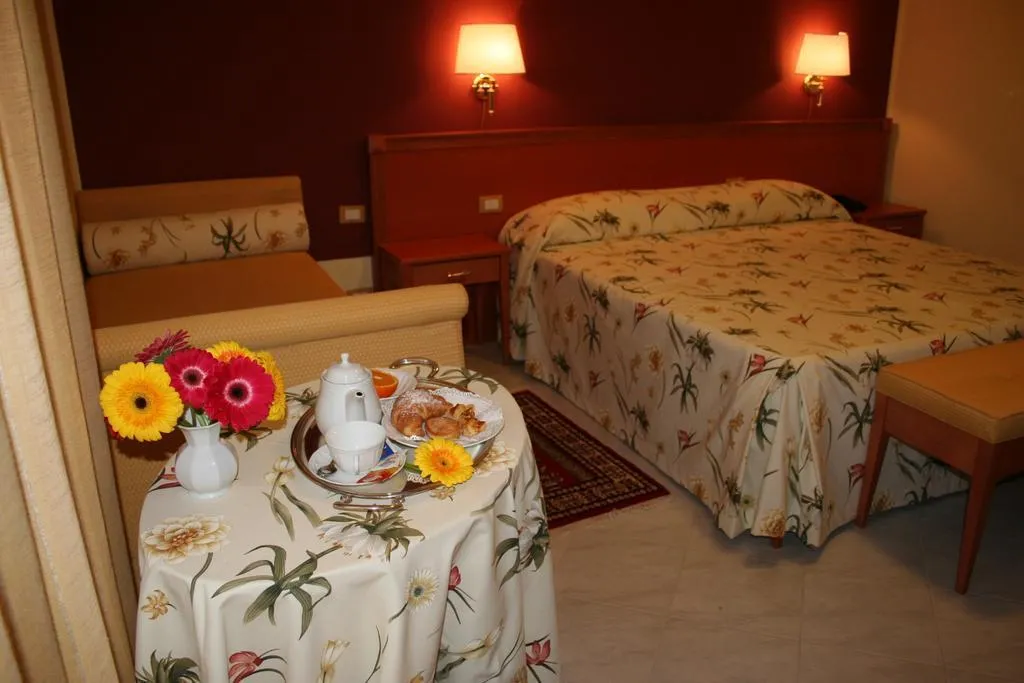 Room, Hotel d'Orleans, Palermo
