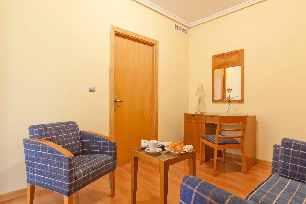 JUNIOR SUITE STANDARD Room, Galaico, Madrid