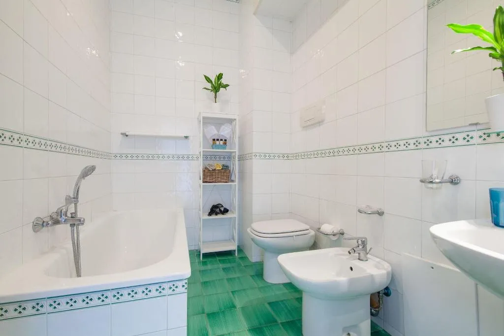 Room, Napolicentro Mare, Naples