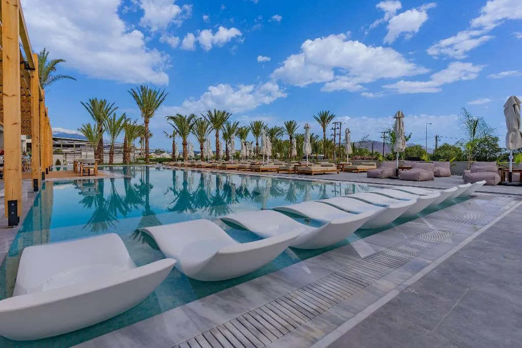 Pool, Georgioupolis Suites, Crete