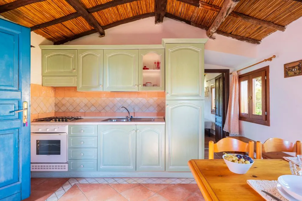 APARTMENT CAPACITY 4 Room, Appartamenti Tiffany, Olbia