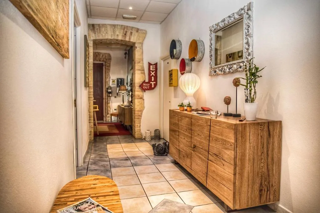 General view, Chambres du Monde, Cagliari