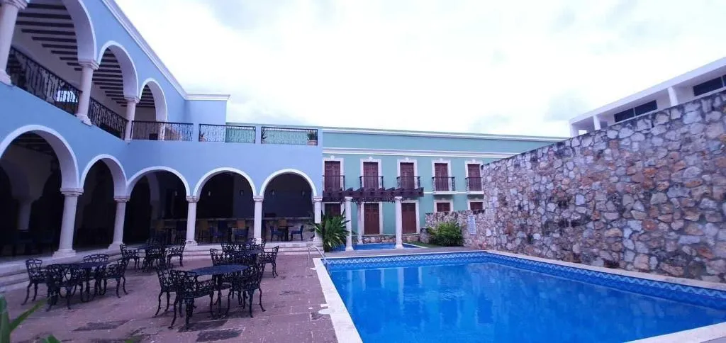 Pool, Real Hispano, Cancun Area