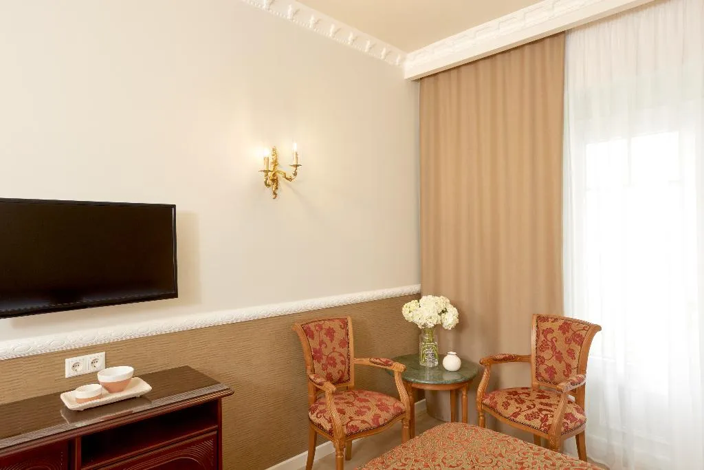 Double or Twin CLASSIC Room, Grand Hotel Palace Thessaloniki, Halkidiki
