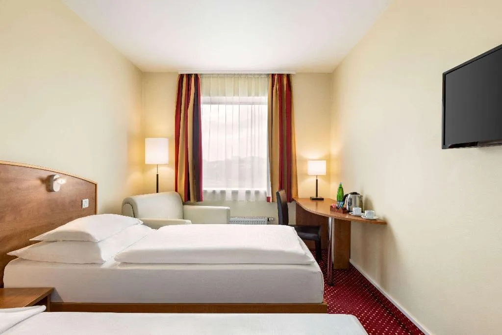 Room, Amedia Praha Express, Prague