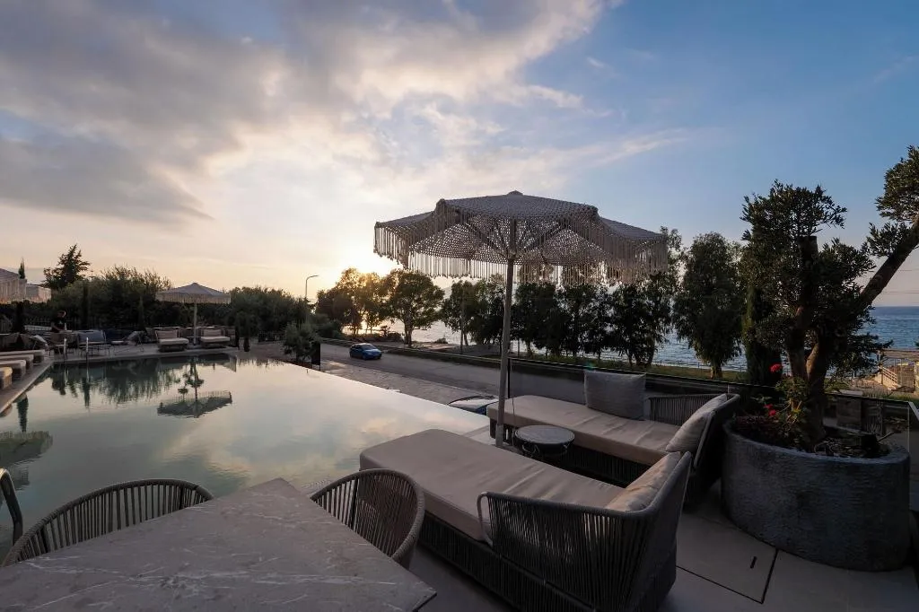 Sports and Entertainment, Mazarine Hotel, Kavaje