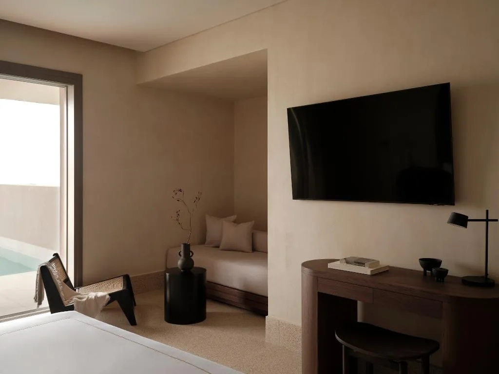 TRIPLE PREMIER Room, Enarma Suites & Spa Wellness Retreat, Santorini