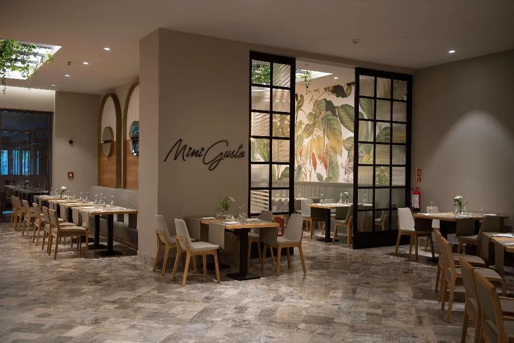 Restaurant, Miramare Beach, Antalya