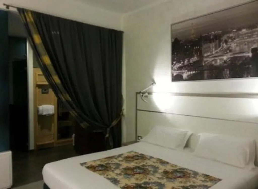 TRIPLE SUPERIOR Room, California, Rome
