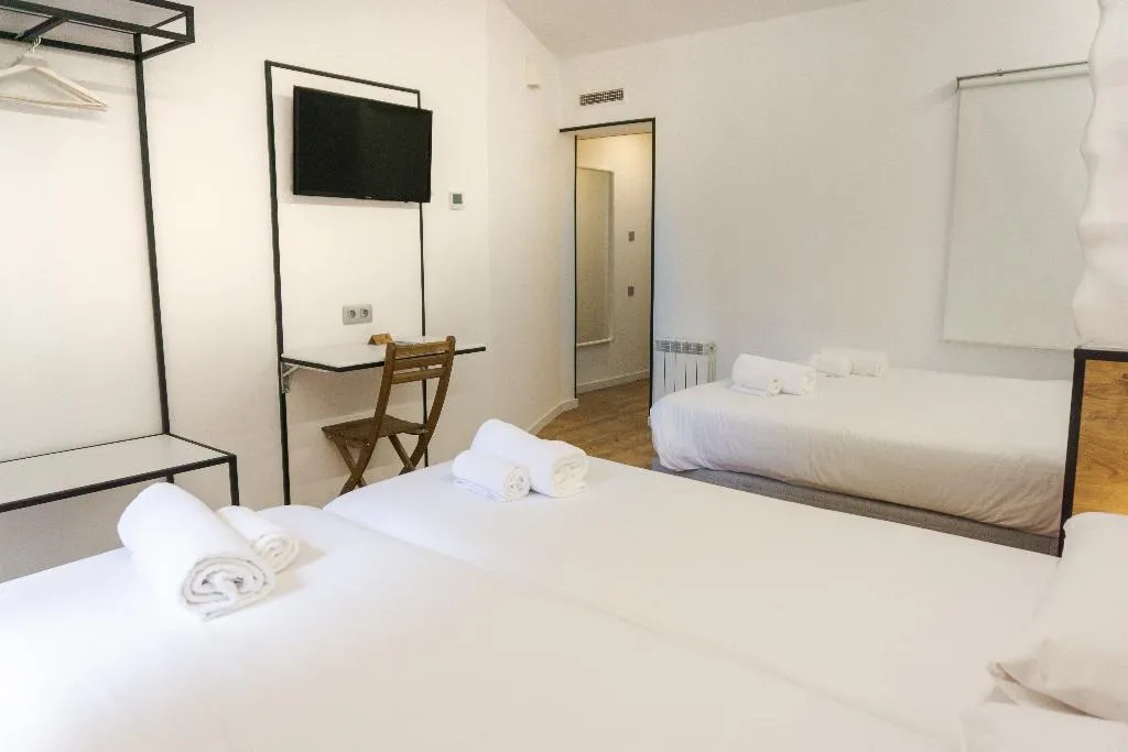 QUADRUPLE STANDARD Room, Fontanella Green House, Barcelona