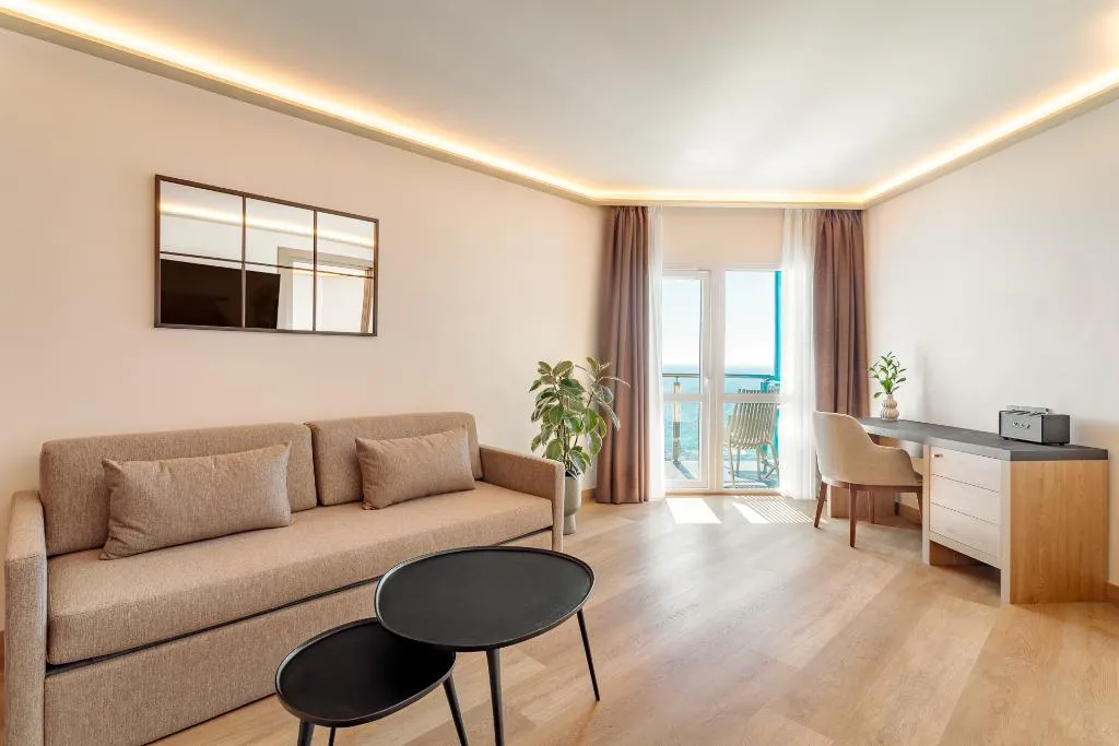 JUNIOR SUITE PREMIUM SEA VIEW Room, The Level Melia Alicante - Adults Only +18, Costa Blanca
