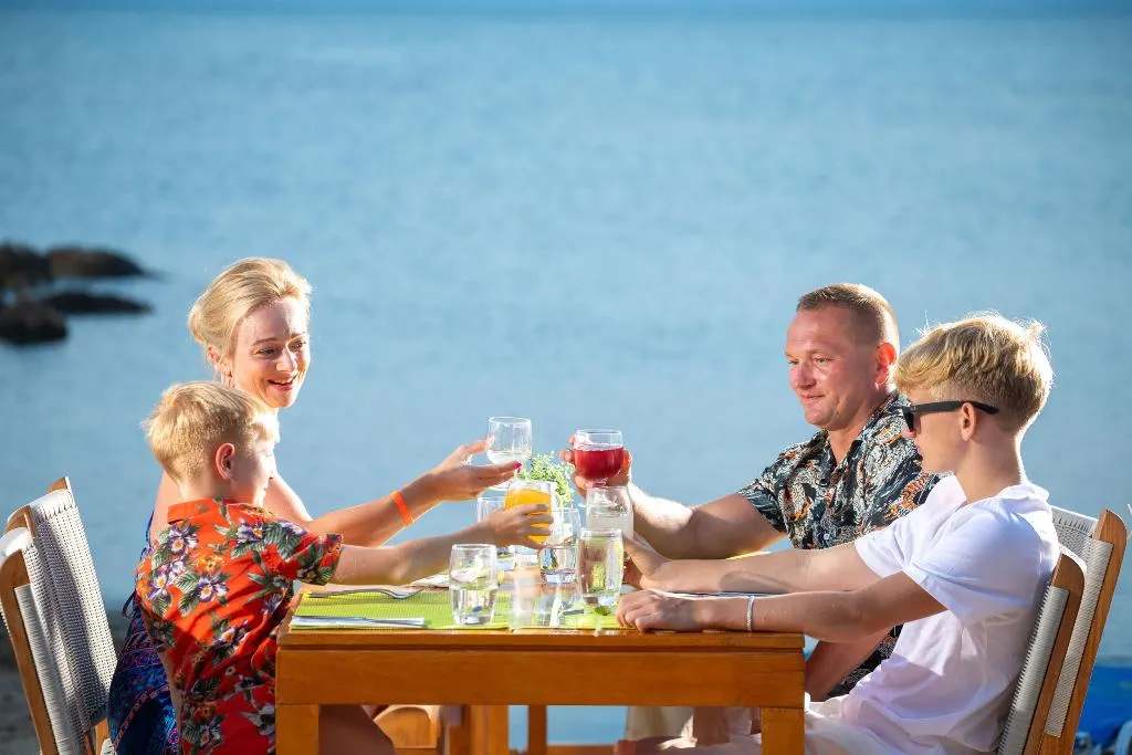 Restaurant, Roda Beach Resort and Spa, Corfu