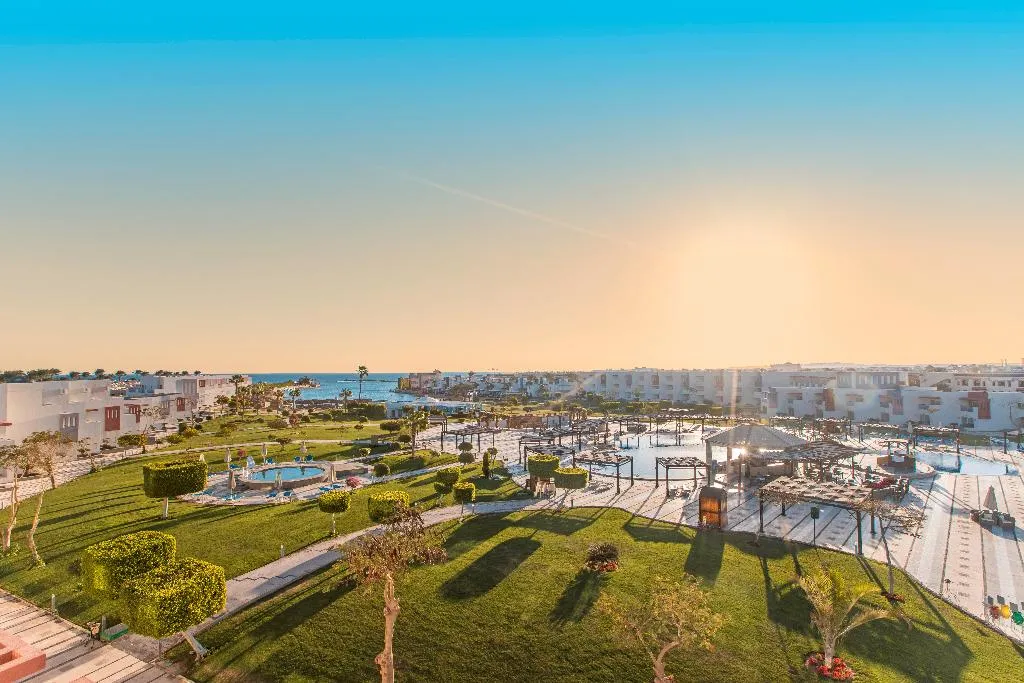 Pool, Sunrise Crystal Bay Resort -Grand Select-, Red Sea Riviera