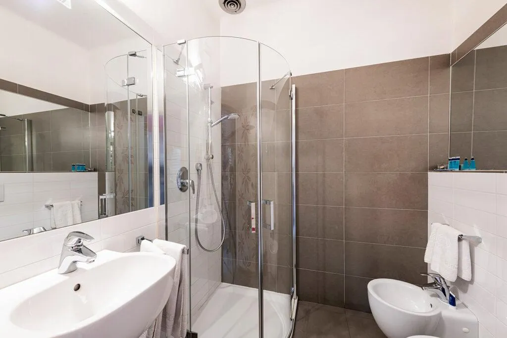 TRIPLE CLASSIC Room, Metropole Suisse, Milan