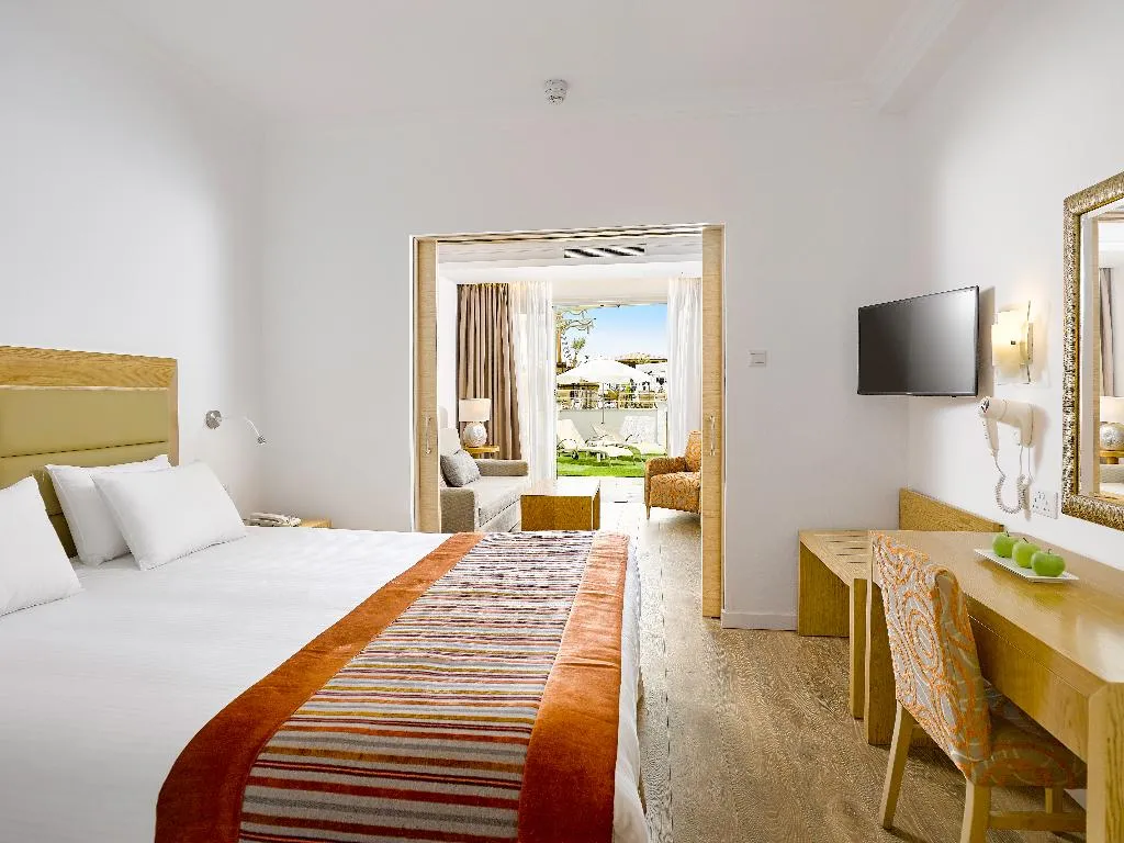 SUITE GARDEN VIEW Room, Olympic Lagoon Resort, Cyprus