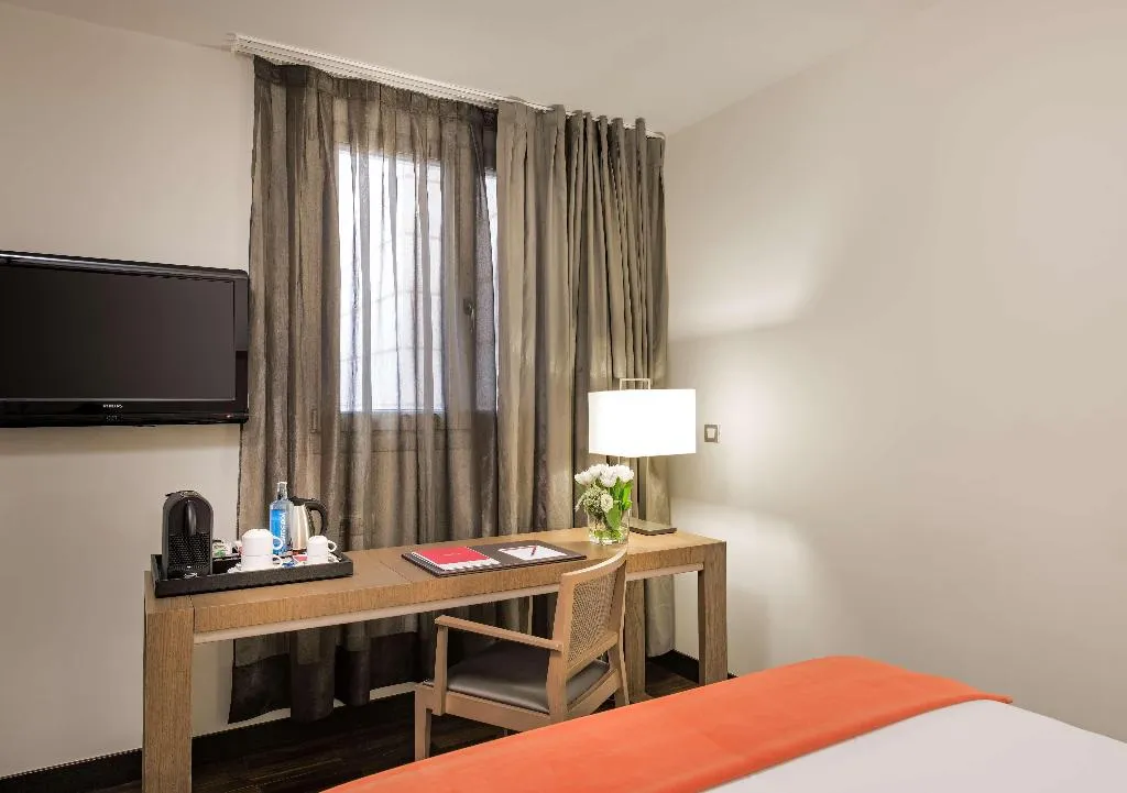 Room, NH Collection Madrid Palacio de Tepa, Madrid