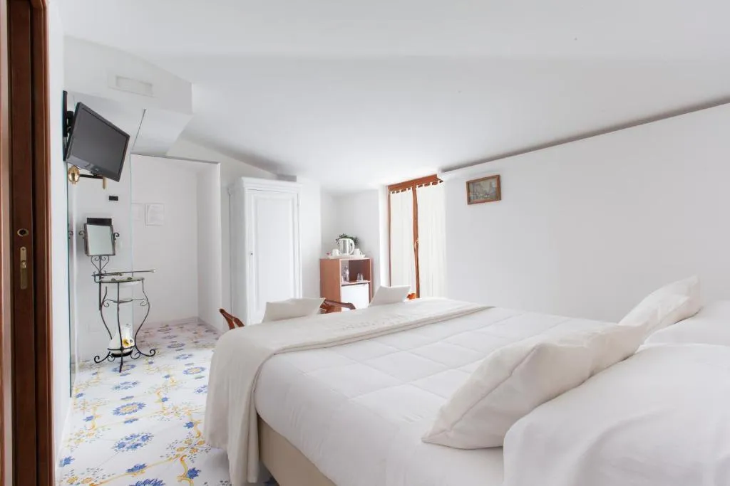 Double or Twin WITH TERRACE Room, Villa Pane Resort, Naples