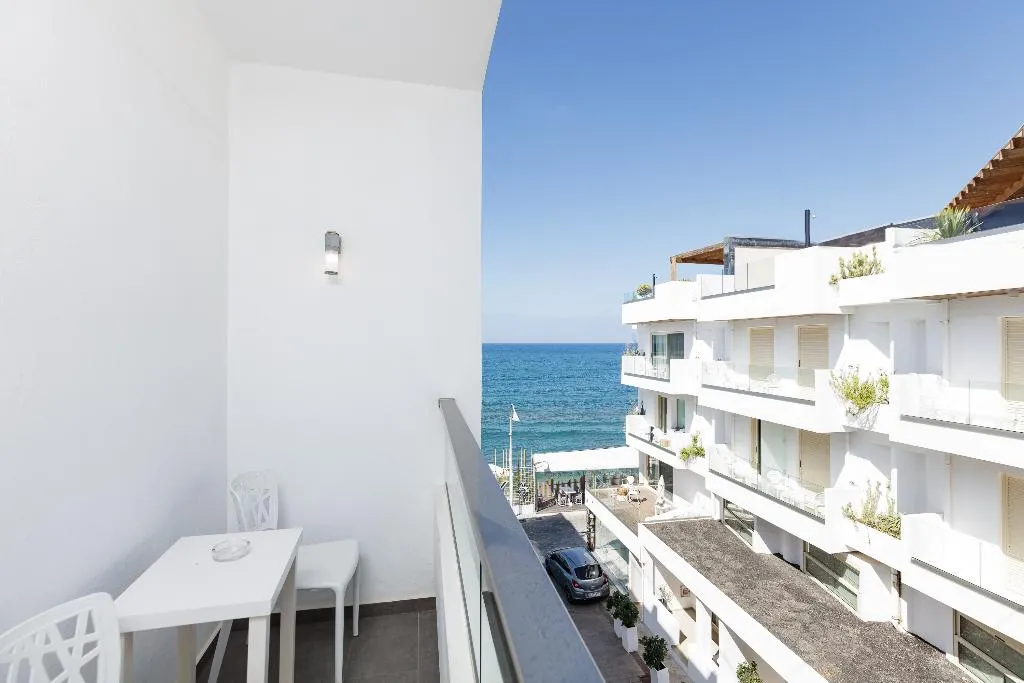 Double or Twin SIDE SEA VIEW Room, Kahlua Boutique Hotel, Crete