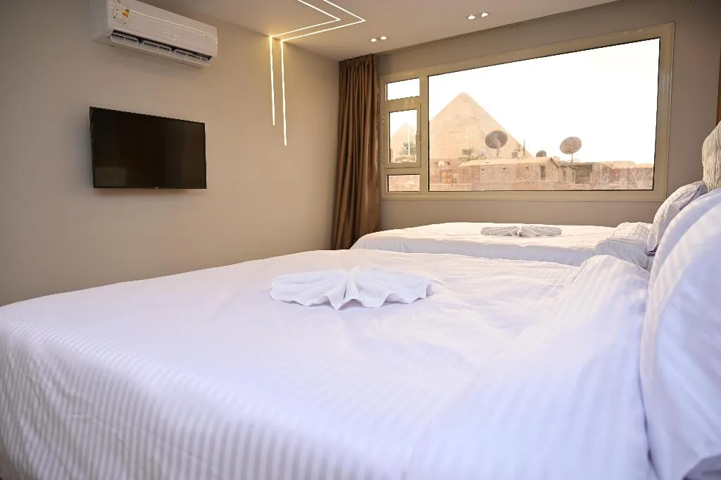 FAMILY ROOM EXECUTIVE Room, Pyramids Enigma Grand Lodge, Cairo
