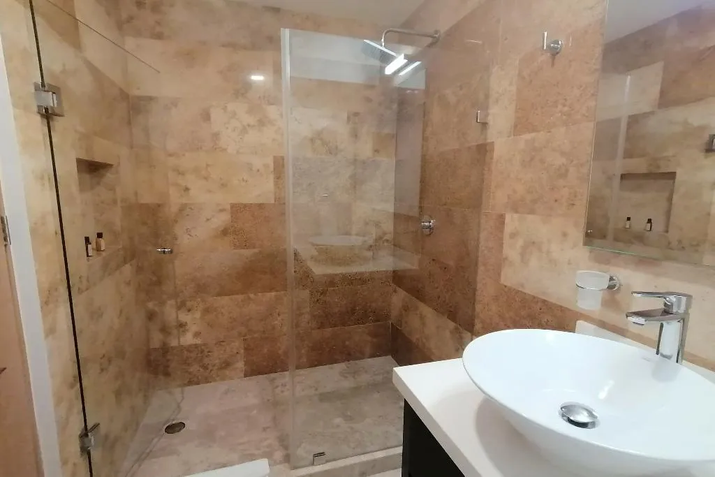STUDIO DELUXE QUEEN BED Room, The Shore At 46th, Playa Del Carmen