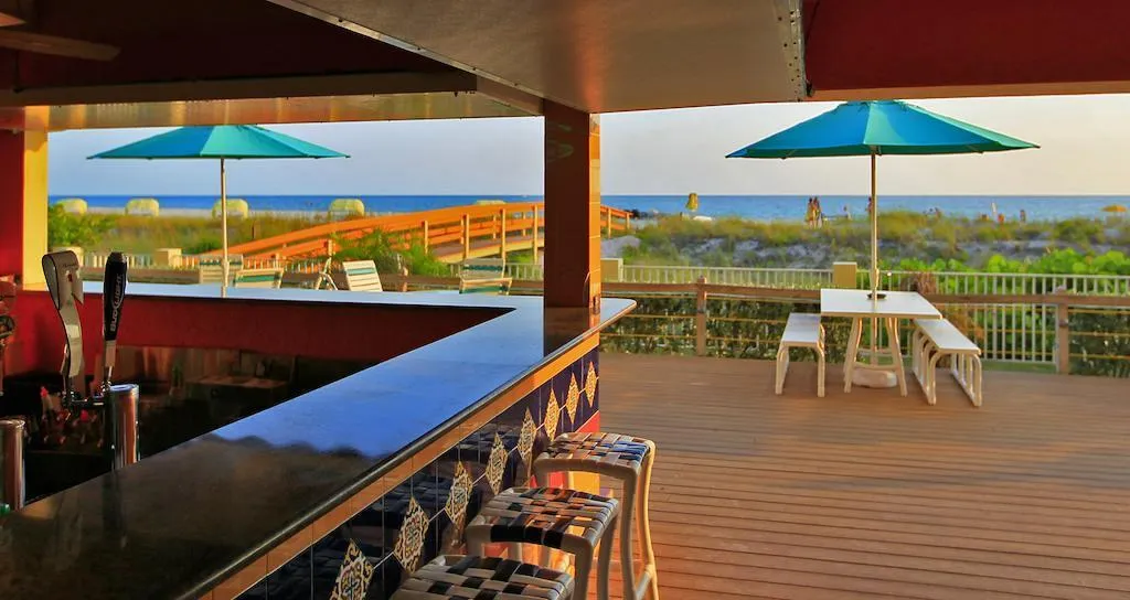 Bar, Sunset Vistas Beachfront Suites, St Petersburg, Florida