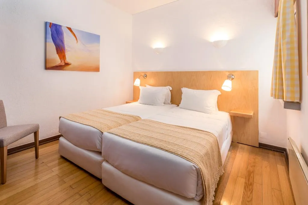 APARTMENT THREE BEDROOMS Room, Pinhal Da Marina, Algarve