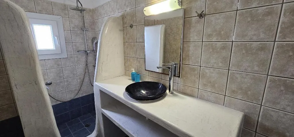 Room, Pleasure Beachside Studios, Santorini