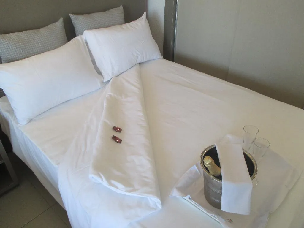TRIPLE POOL VIEW Room, Fenals Garden, Costa Brava