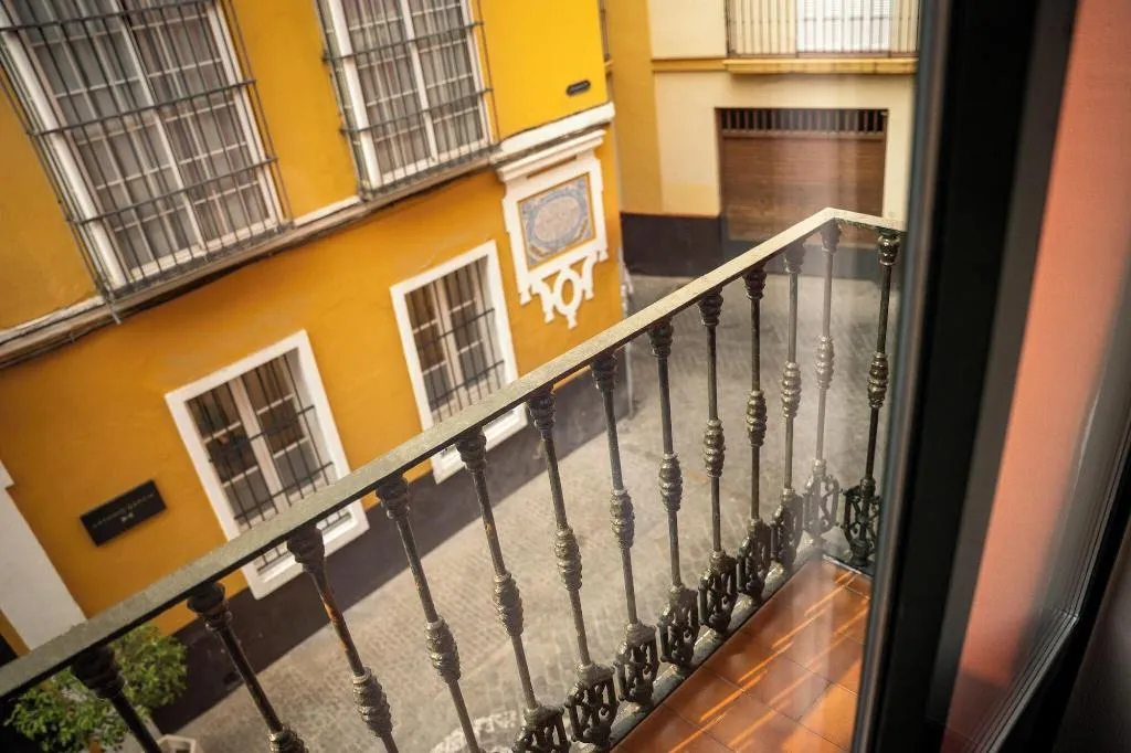 Room, Honest Sevilla, Seville