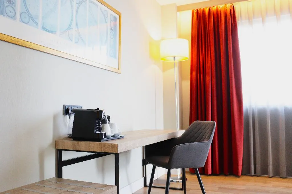 JUNIOR SUITE CAPACITY 1 Room, Eurohotel Diagonal Port, Barcelona