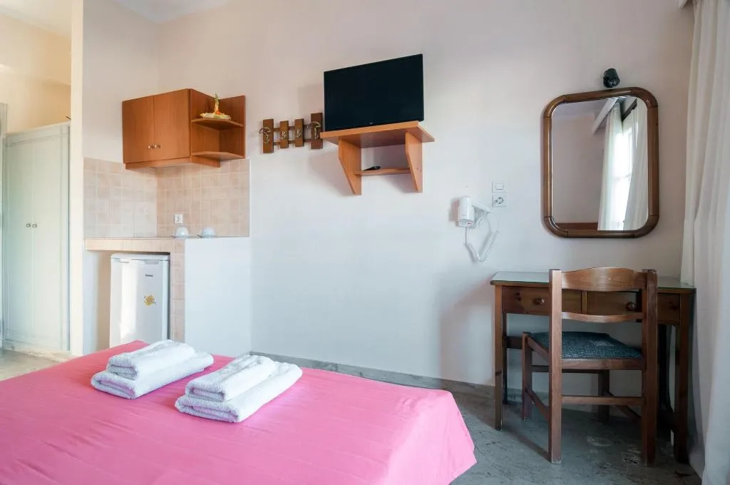 Room, Holiday Beach Resort, Santorini