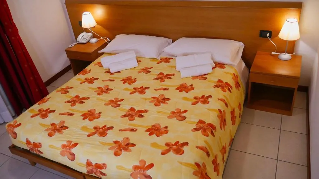 Room, Hotel Vajont, Venice