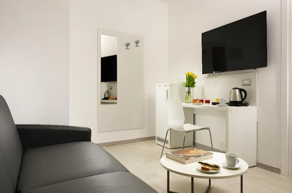 TRIPLE SUPERIOR Room, Patria, Rome