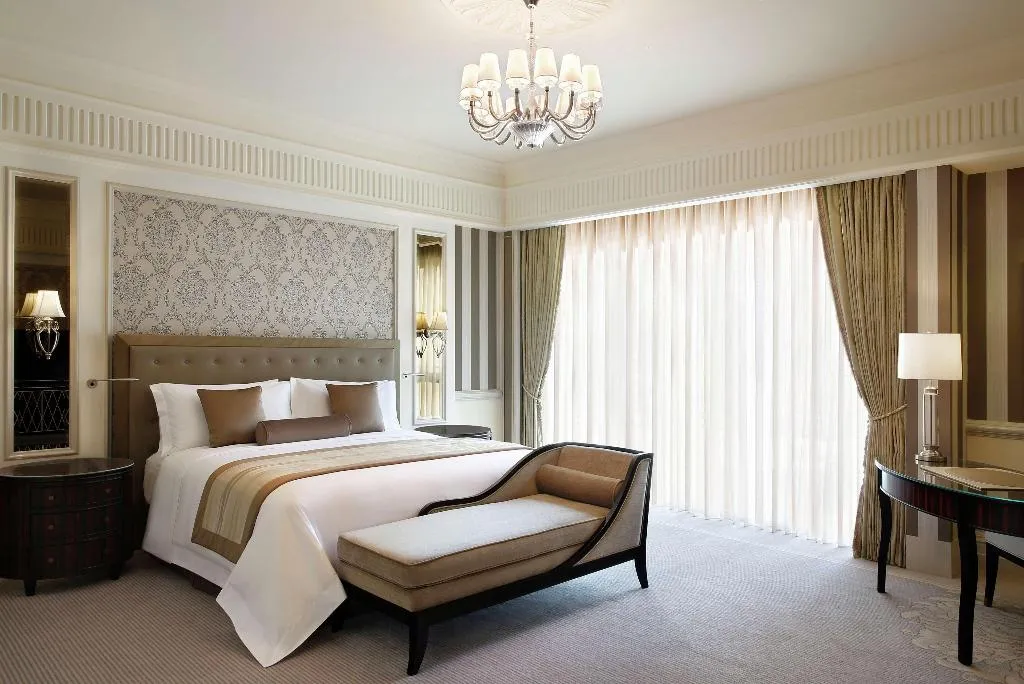 SUITE SUPERIOR Room, Al Habtoor Palace, Dubai