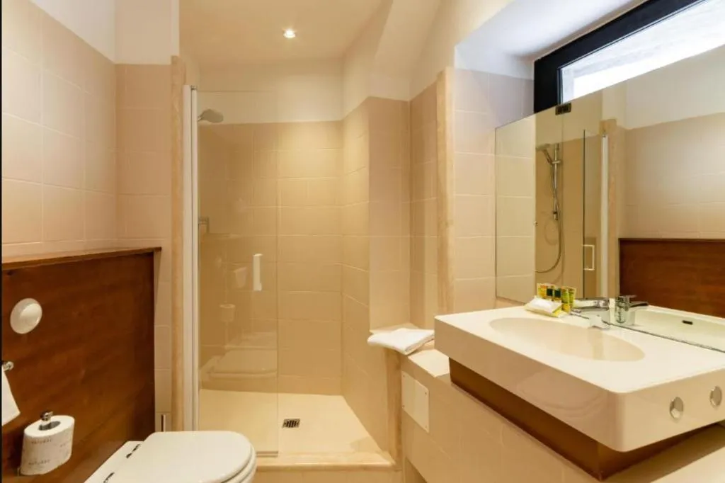 SINGLE STANDARD Room, B&B Hotel Firenze Pitti Palace al Ponte Vecchio, Florence