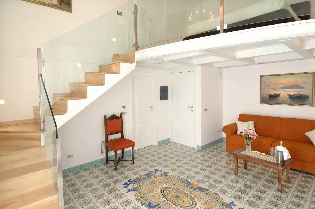 Room, Residenza Luce, Naples