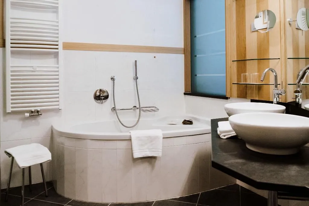 Room, Lac Salin Spa & Mountain Resort, Milan