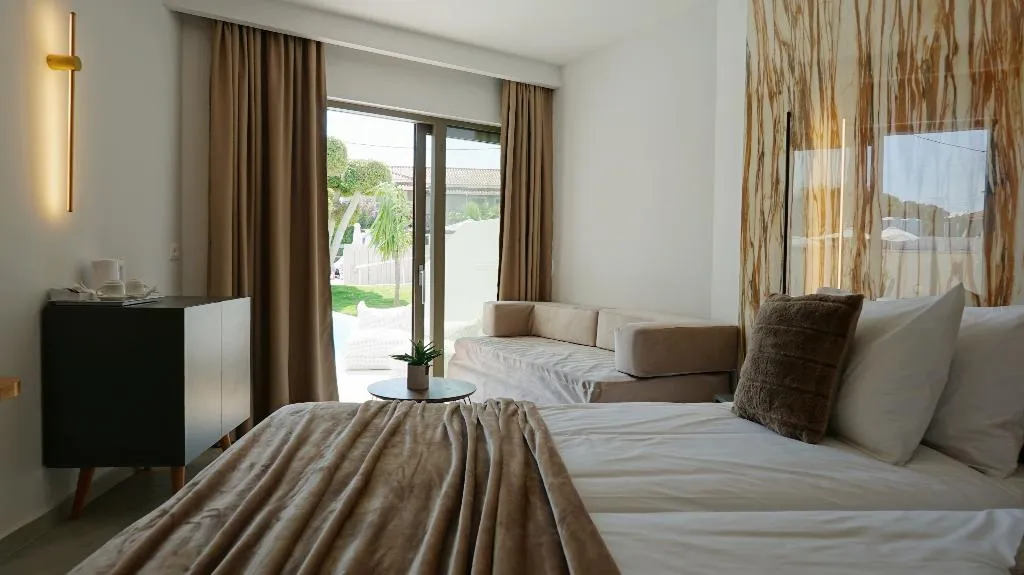 JUNIOR SUITE WITH PRIVATE POOL Room, Diana Palace Hotel Zakynthos, Zante