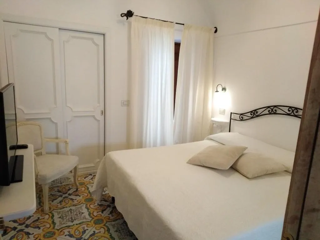Room, Villa Principe Giovanni, Naples