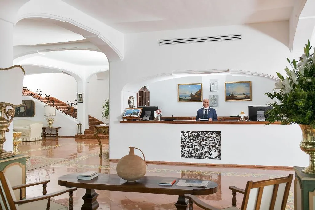 Lobby, Il San Pietro, Naples