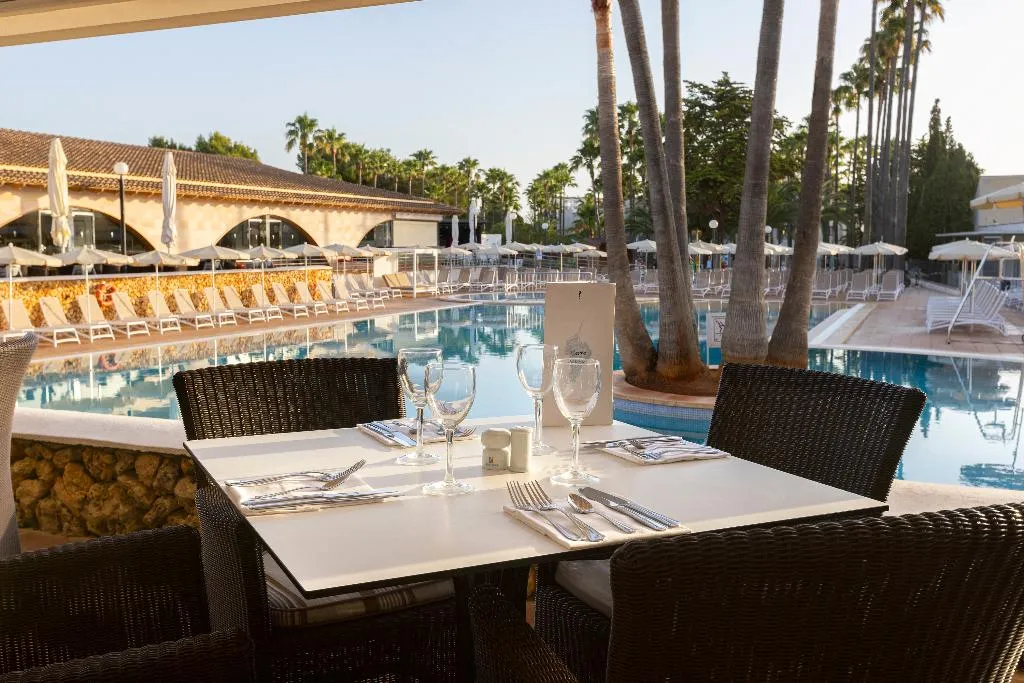 Restaurant, Hipotels Mediterraneo Club, Majorca