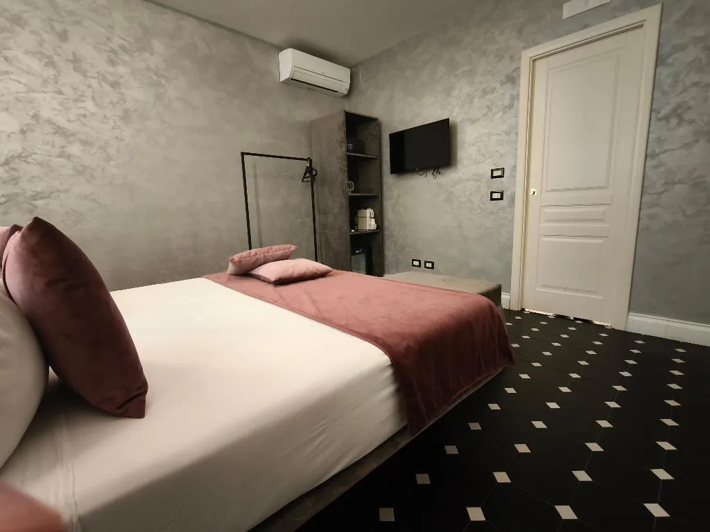 DOUBLE STANDARD Room, Profumo Maison Colosseo, Rome
