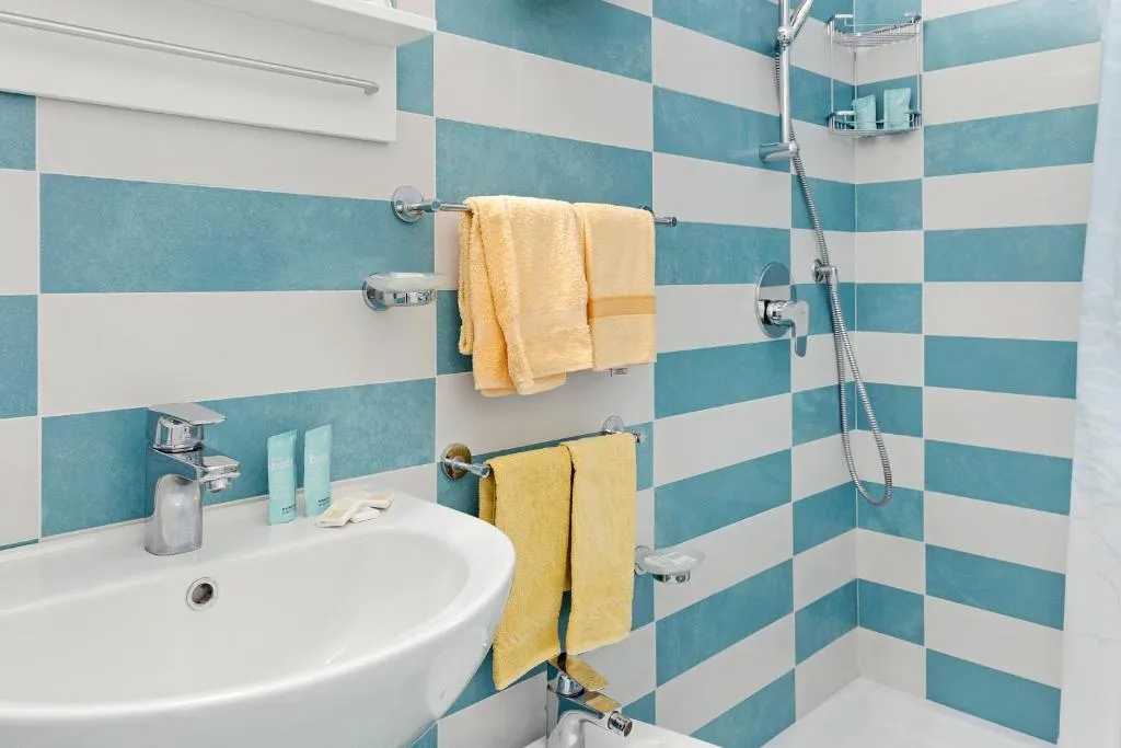 QUADRUPLE TWO BEDROOMS ONE BATHROOM Room, Carmencita, Naples