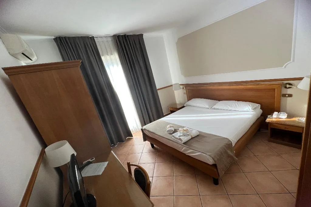 DOUBLE SUPERIOR Room, Leopardi Napoli, Naples