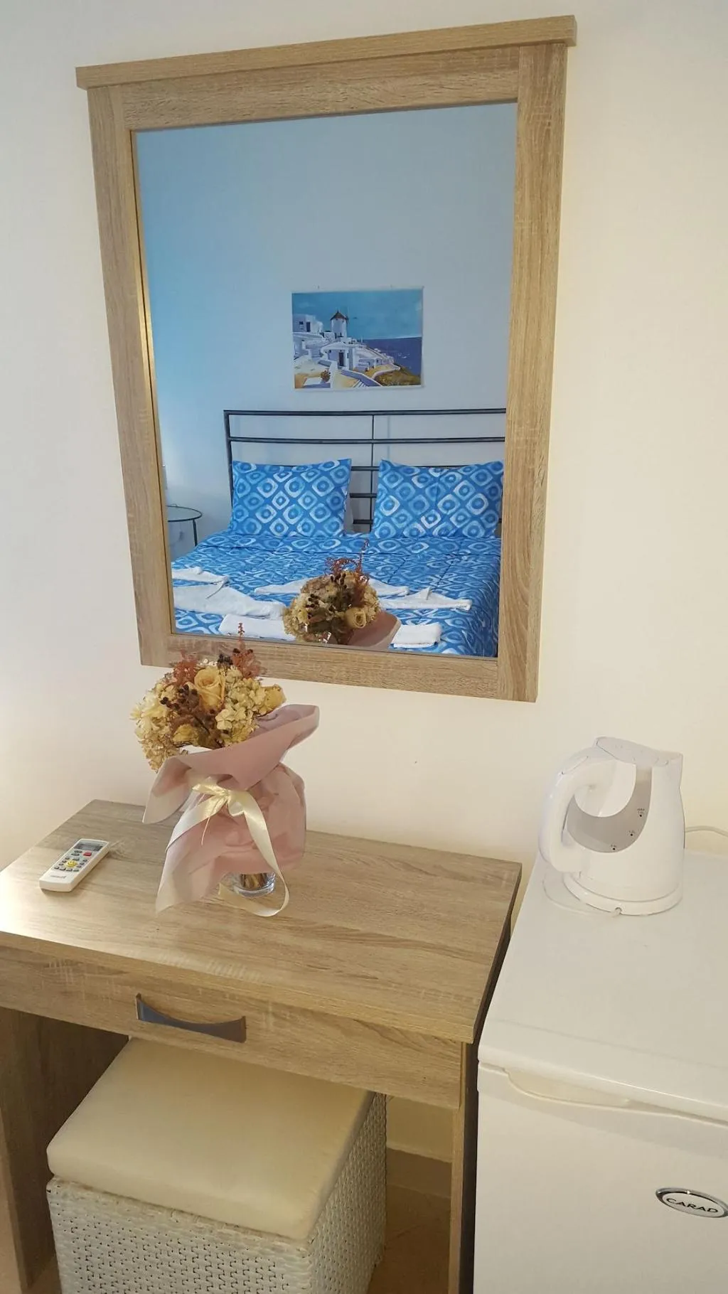 Room, Pleasure Beachside Studios, Santorini