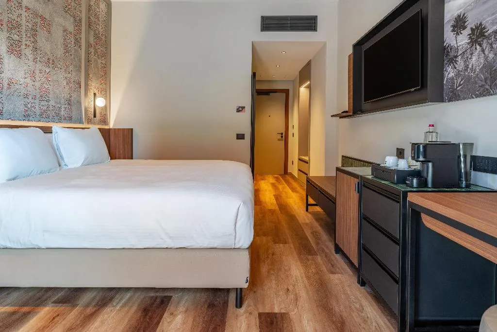 DOUBLE GUEST ROOM Room, Picciolo Etna Golf Resort & Spa, Curio Collection, Catania